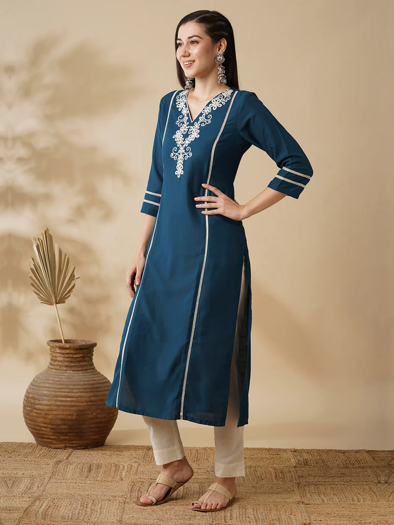globus Women Floral Yoke Design Straight Kurta