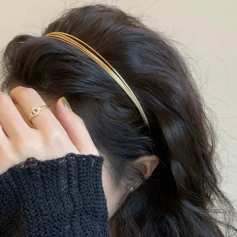 طوق رأس معدن ذهبي شكل فراشة - Image 2