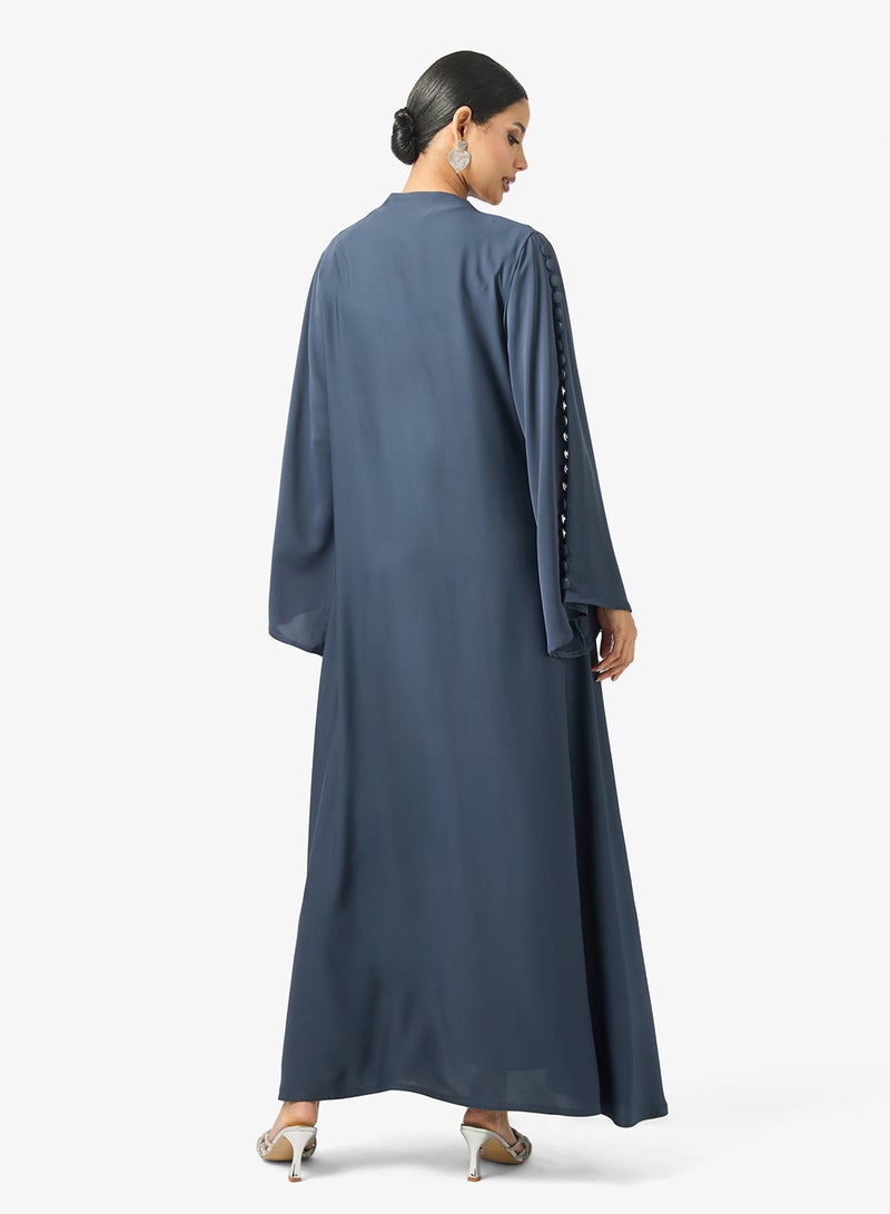 هيا كلوزيت عباية واسعة بأكمام مزينة بأزرار - Image 2