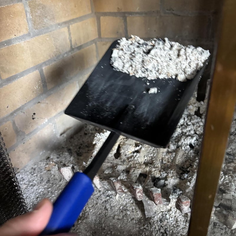 CKLT مجرفة رماد المدفأة برأس أوسع من فولاذ المنغنيز مجرفة حدائق للفناء مع مقبض مطاطي وحلقة تعليق لمدفأة خارجية ومدفأة داخلية ومدفأة خشبية - Image 3