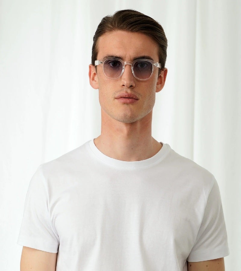  اكسبليست باوتس نظارات شمسية أنيقة جوني كلير للجنسين أزرق إلى وردي - Image 3