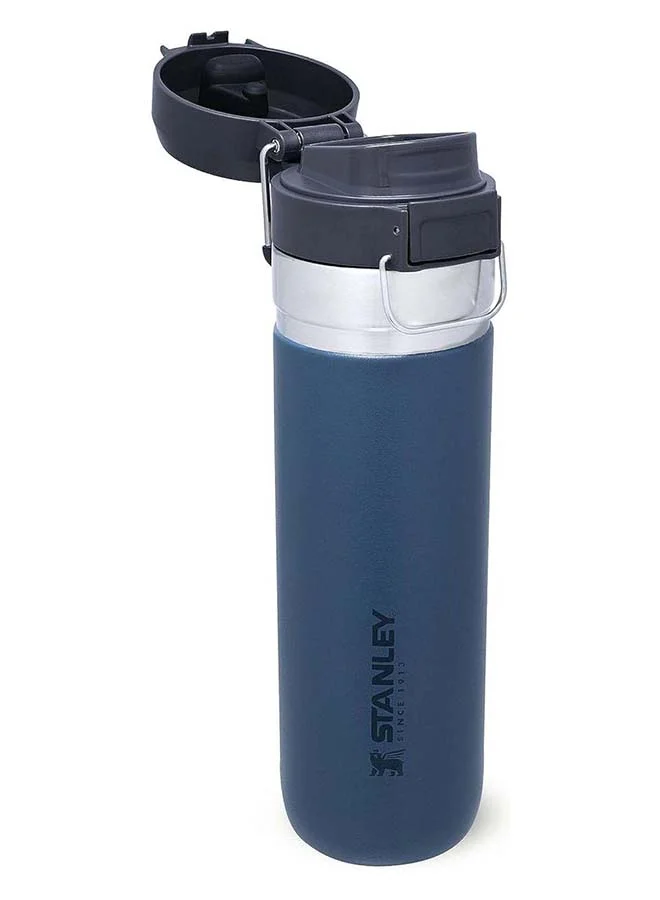 Stanley Stanley Quick Flip Water Bottle .71L / 24OZ Abyss â€“ Leakproof | Stainless Steel Water Bottle | Push Button Locking Lid | BPA FREE | Cup Holder Compatible | Dishwasher safe | Lifetime Warranty