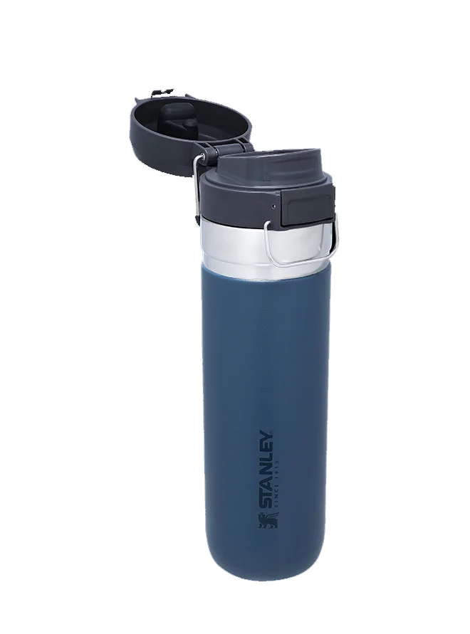 Stanley Stanley Quick Flip Water Bottle .71L / 24OZ Abyss â€“ Leakproof | Stainless Steel Water Bottle | Push Button Locking Lid | BPA FREE | Cup Holder Compatible | Dishwasher safe | Lifetime Warranty