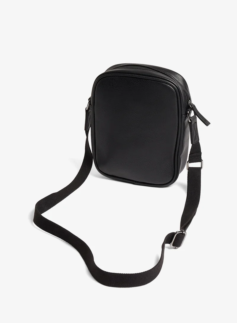 تيد بيكر حقيبة فلايت مخططة من البولي يوريثان