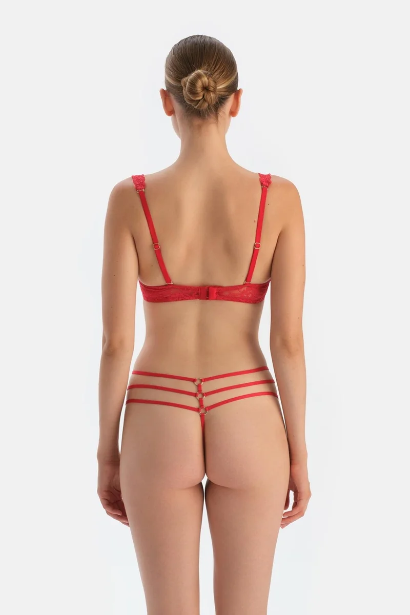 dagi Red Back Accessory Detailed Lace G-String Panties
