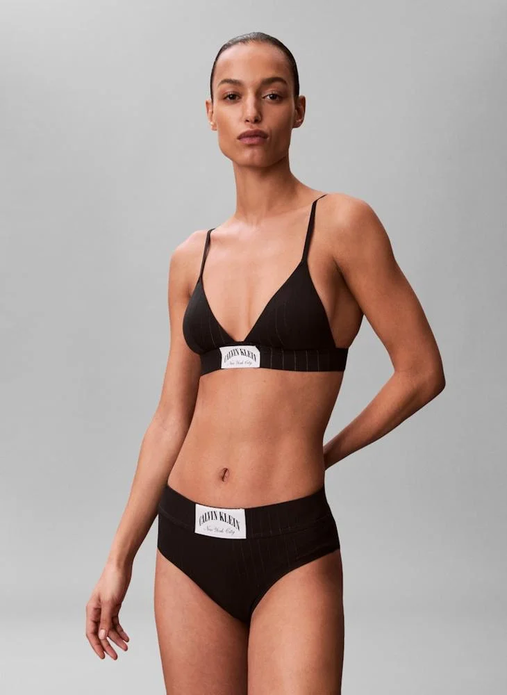 كالفن كلاين Lightly Lined Triangle Bra