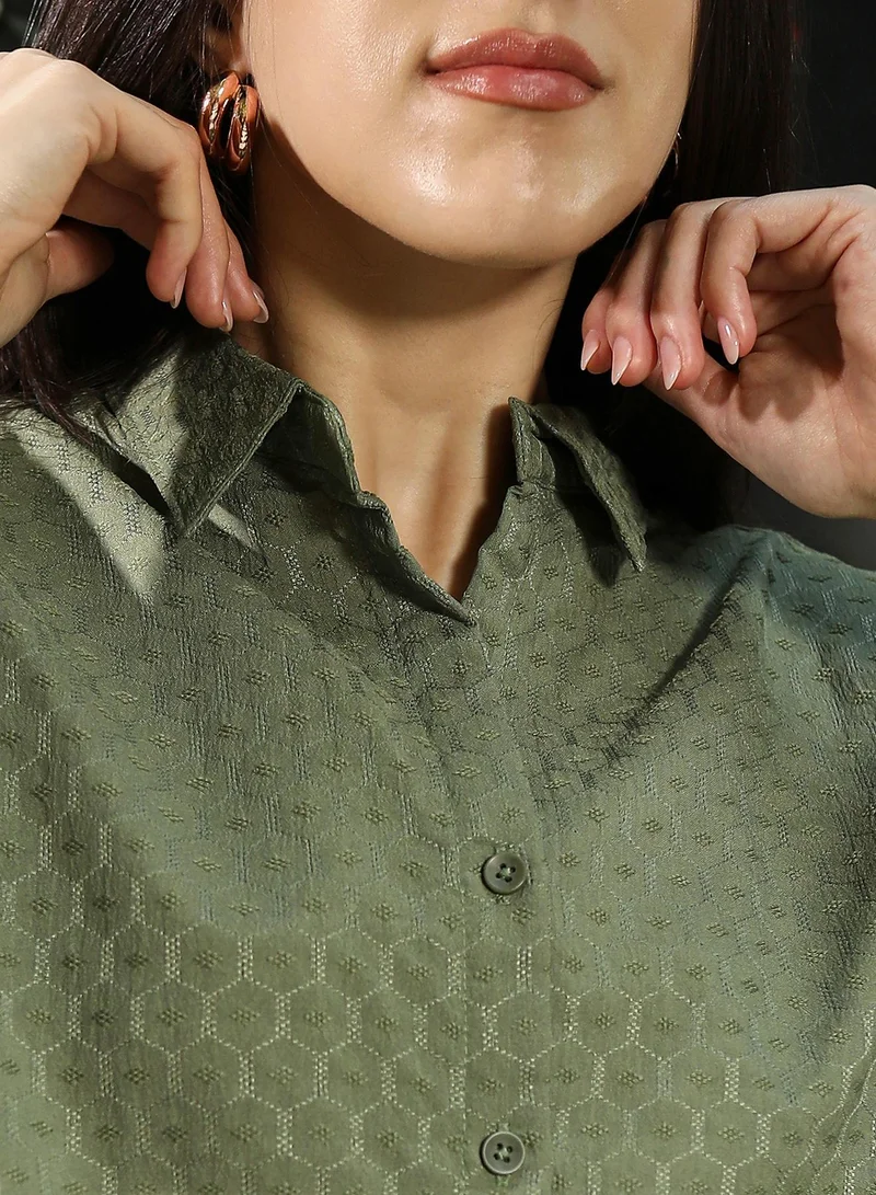 PINACOLADA  Women's Olive Green Honeycomb-Tactile Oversized Shirt | نساء | أكمام طويلة | طبعة هندسية | طوق منتشر | كاجوال كبير الحجم | قميص for Women | Best Price UAE