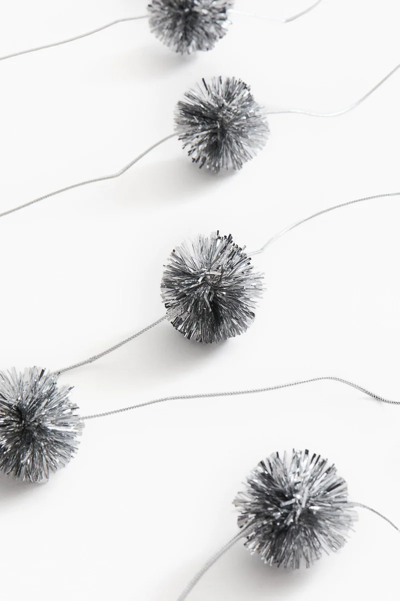 اتش اند ام سلسلة زينة بكرات بوم بوم