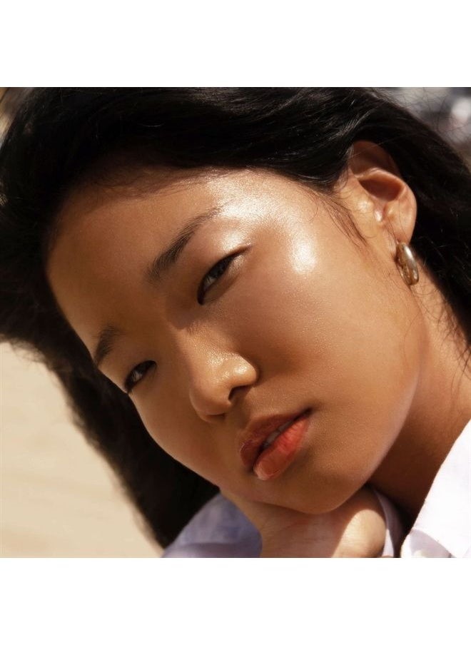 TOWER 28 - SuperDew Highlight Balm, NO SHADE | Translucent, Luminous Highlighter | No-Makeup Glow | Chamomile and Green Tea Extract | Vegan, Cruelty Free - Image 1