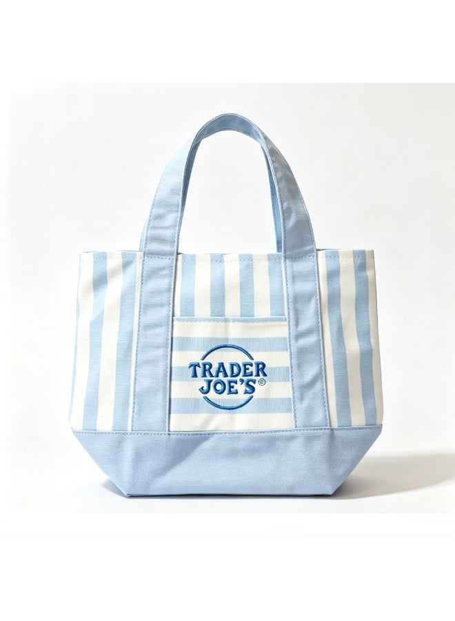 ترايدر جويز حقيبة كتف قماشية مخططة متوسطة الحجم قابلة لإعادة الاستخدام من Trader Joe's، إصدار 2026، مثالية للتسوق اليومي وقضاء المشاوير الخارجية - لون أزرق فاتح - Image 1
