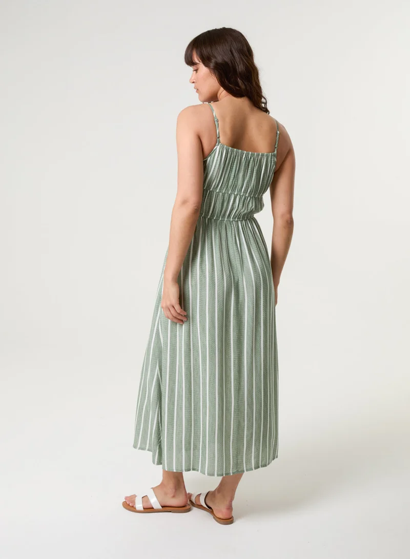 بلو فانيلا فستان ميدي بربطة أمامية