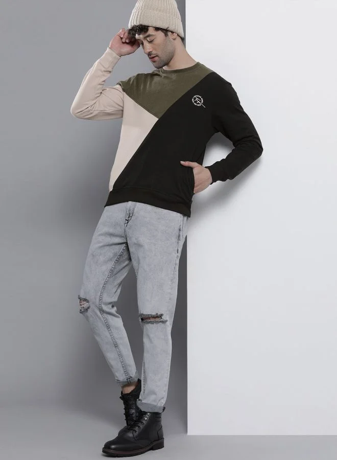 The Indian Garage Co  The Indian Garage Co Men Regular Fit Colourblocked Crew Neck Full Sleeves Sweatshirt  | Best Price UAE