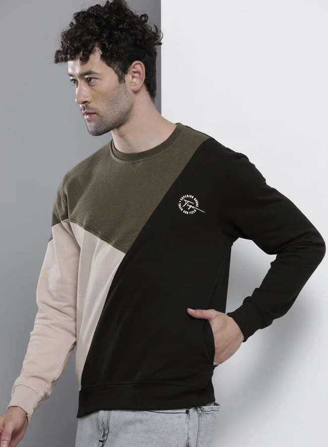 The Indian Garage Co  The Indian Garage Co Men Regular Fit Colourblocked Crew Neck Full Sleeves Sweatshirt  | Best Price UAE
