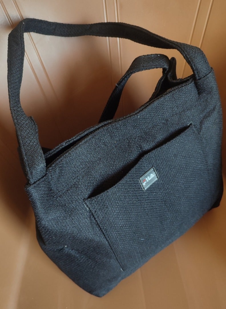 A chic women's bag with an attractive and elegant shape, black in colour - Image 5