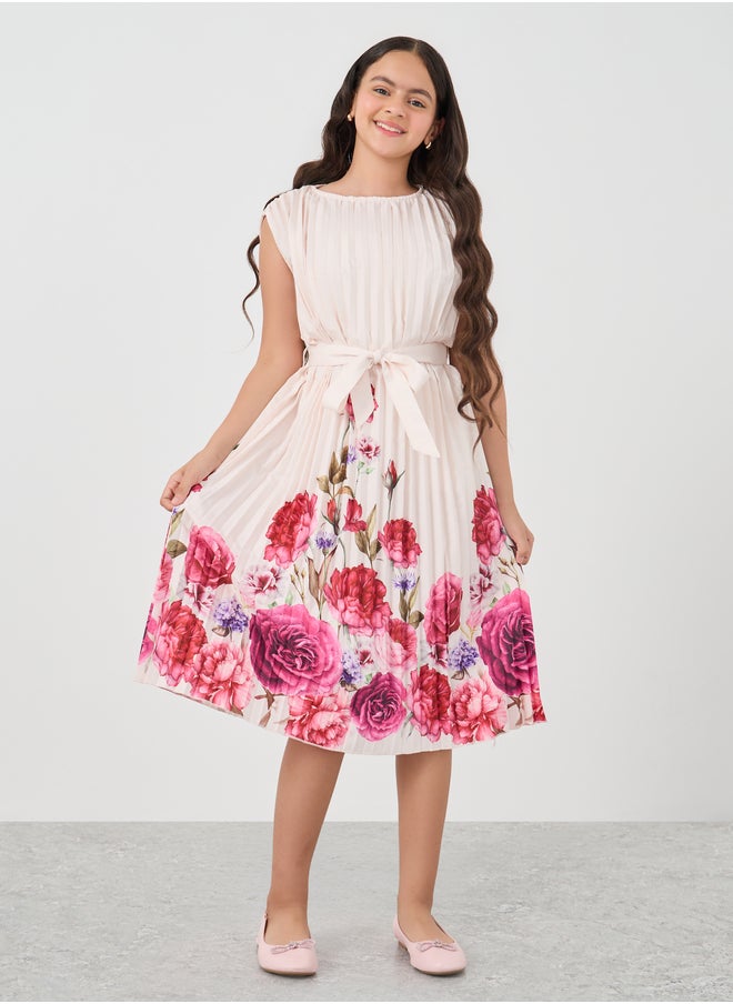 Styli Teen Girls Pleated dress with placement print  - Image 1