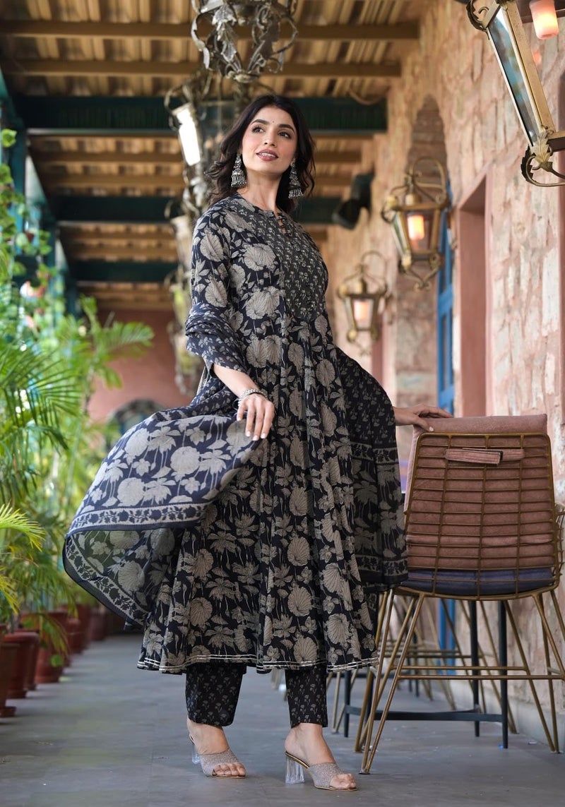 Varanga Women Black Mandarin Collar Embellished Yoke Three-Quarter Sleeves Paired With Printed Bottom And Dupatta - Image 2