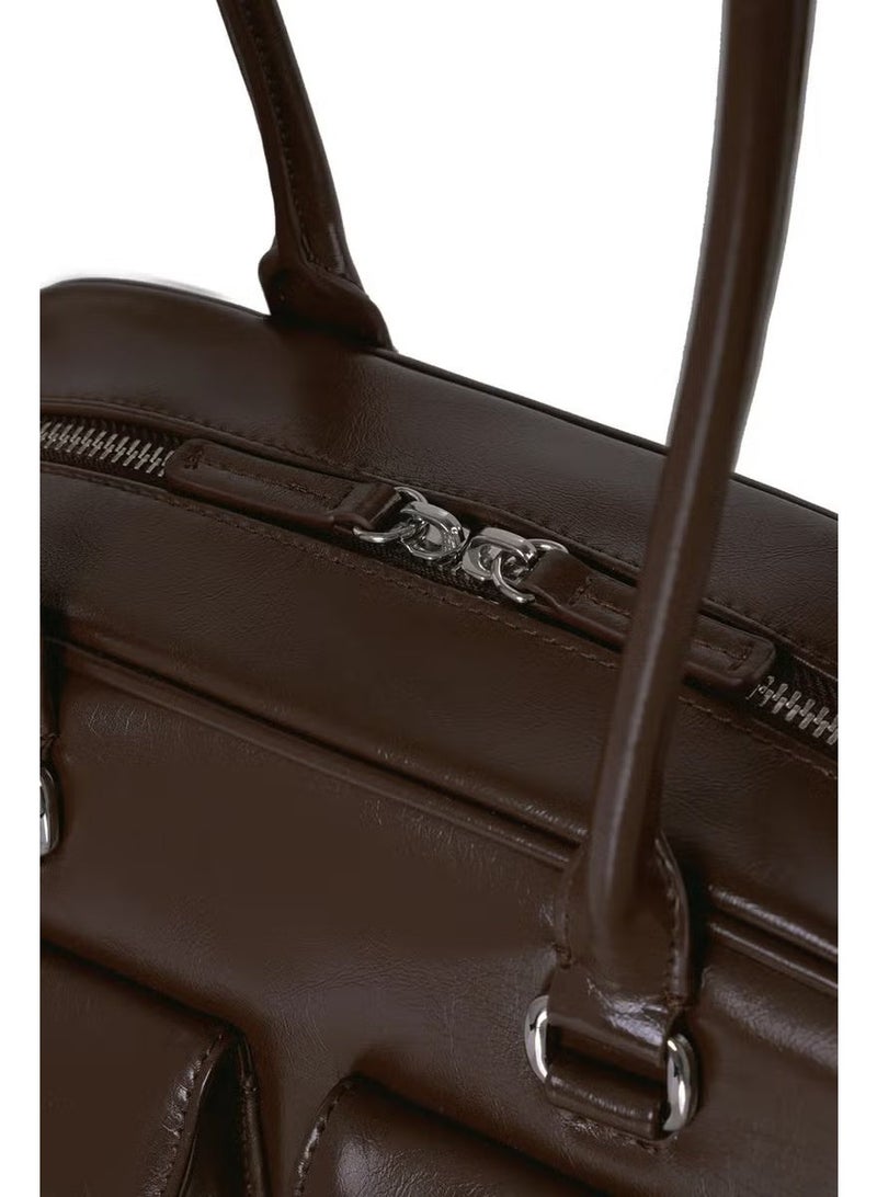 ستاند حقيبة كتف جلدية "تشابي" من ستاند أويل - Image 4