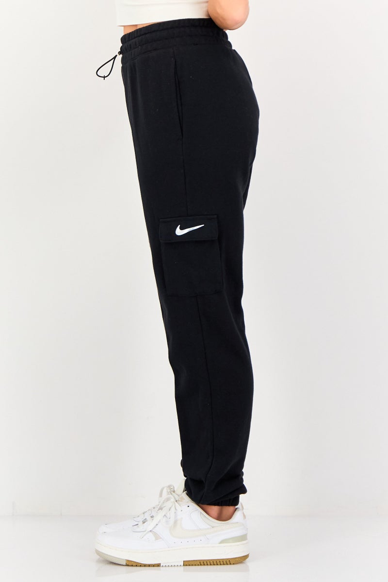 Nike سروال رياضي خارجي للنساء بتصميم قياسي، أسود - Image 2