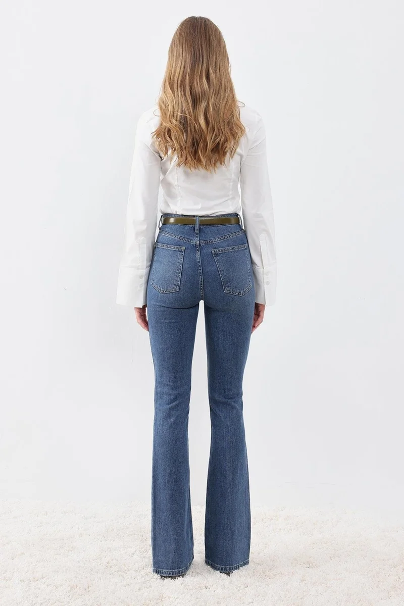 Pieces Of Melon White Gathered Detailed Lycra Poplin Shirt
