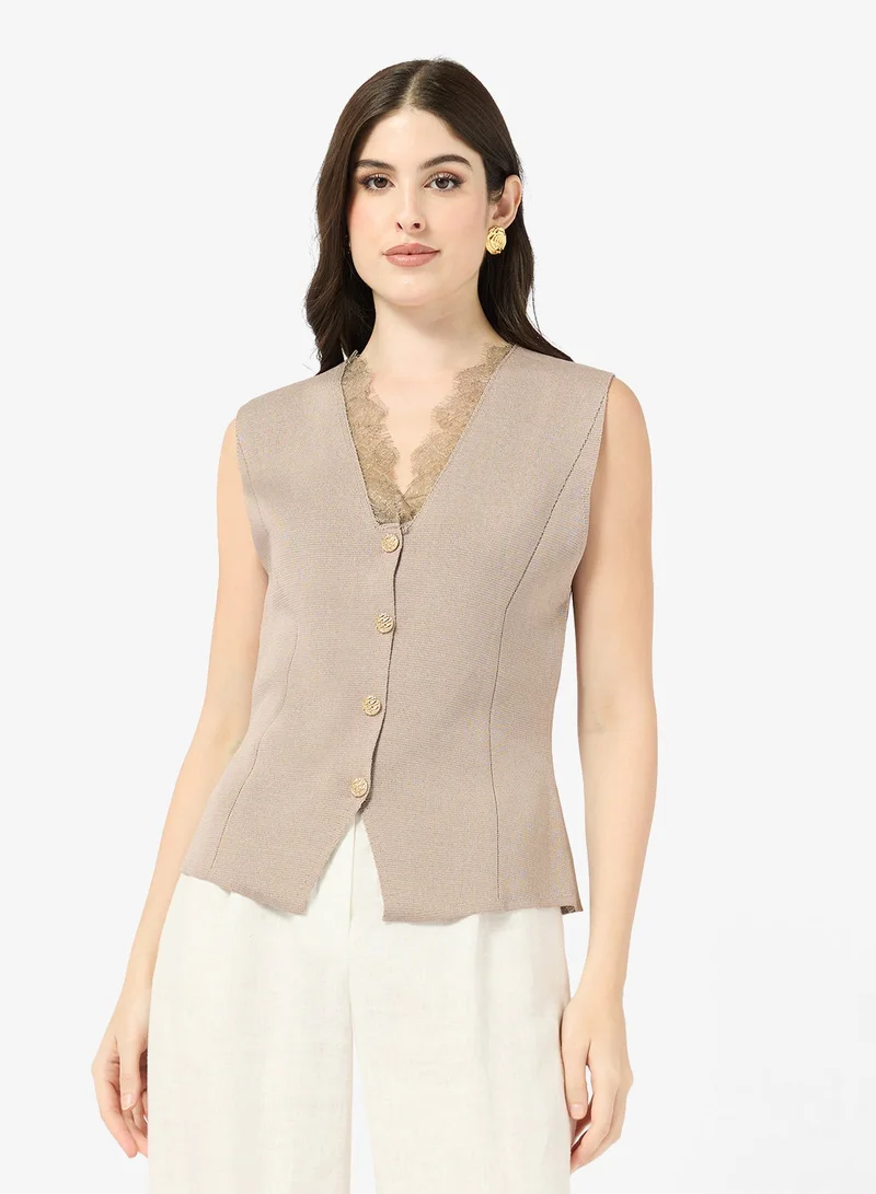 ايلا فيست بحواف دانتيل