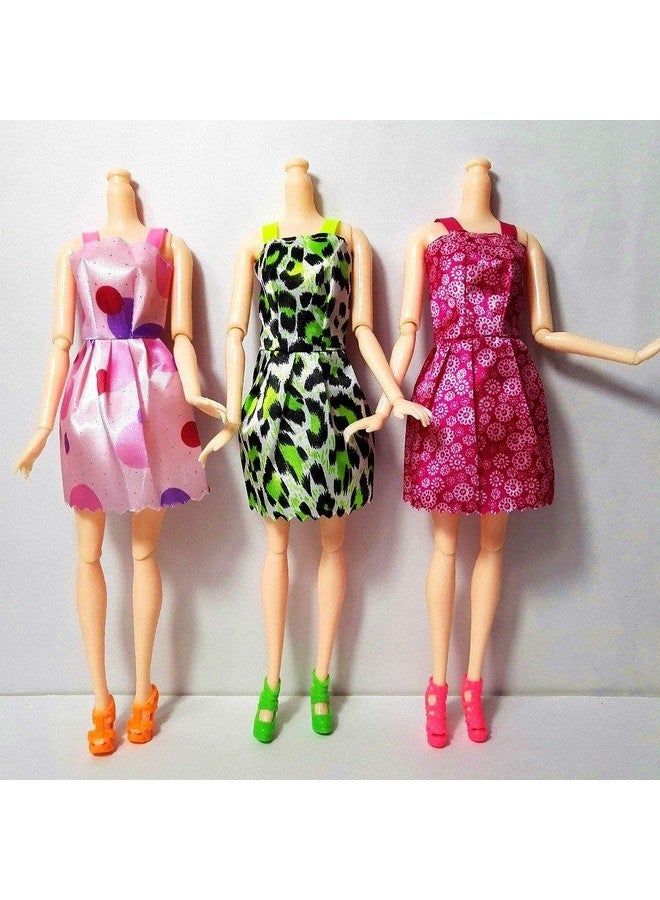 iDream Doll Accessories & Handmade Fashion Clothes For Doll (Pack Of 10) (Multicolour) - Image 2