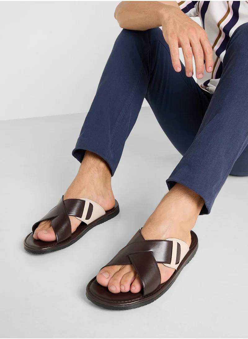 روبرت وود Cross Strap Casual Sandals