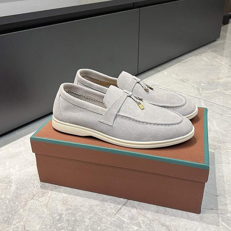 European Station Classic British Style Loafers Tassel Metal Buckle Slip-On Flats Couple Shoes - Image 1