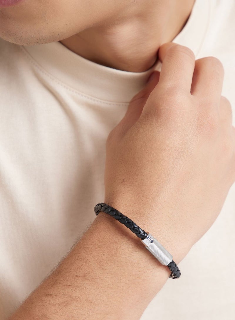 GUESS Casual Leather Round Screw Jack Bracelet  - Image 5