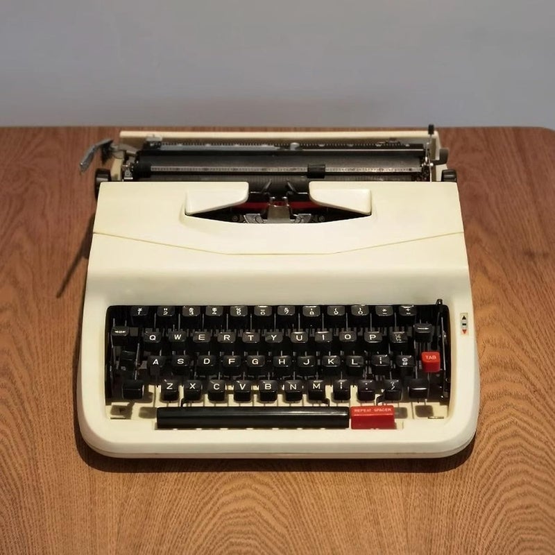 Old-Fashioned Traditional Portable Manual Typewriter,Vintage Typewriter for a Nostalgic Flow - Manual Typewriter Portable,Normal Typing,Easy to Use,Literary Gifts for Writers - Image 4