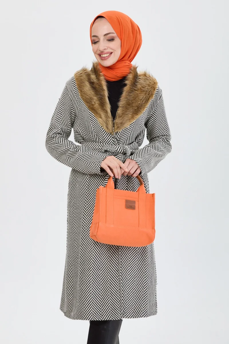 Tofisa 13092 White Fur Collar Thin Cashmere Coat