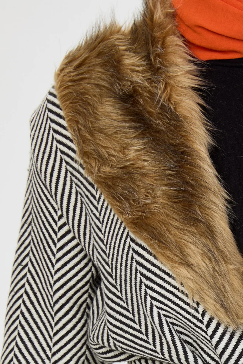 Tofisa 13092 White Fur Collar Thin Cashmere Coat