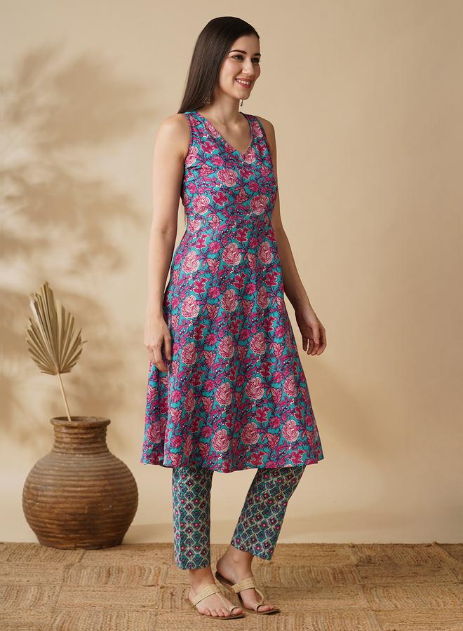 Globus Floral Print V-Neck Sleeveless Cotton A-Line Kurta with Trousers Co-Ords - Image 2