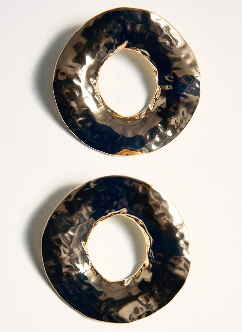 مانجو Earrings with round relief