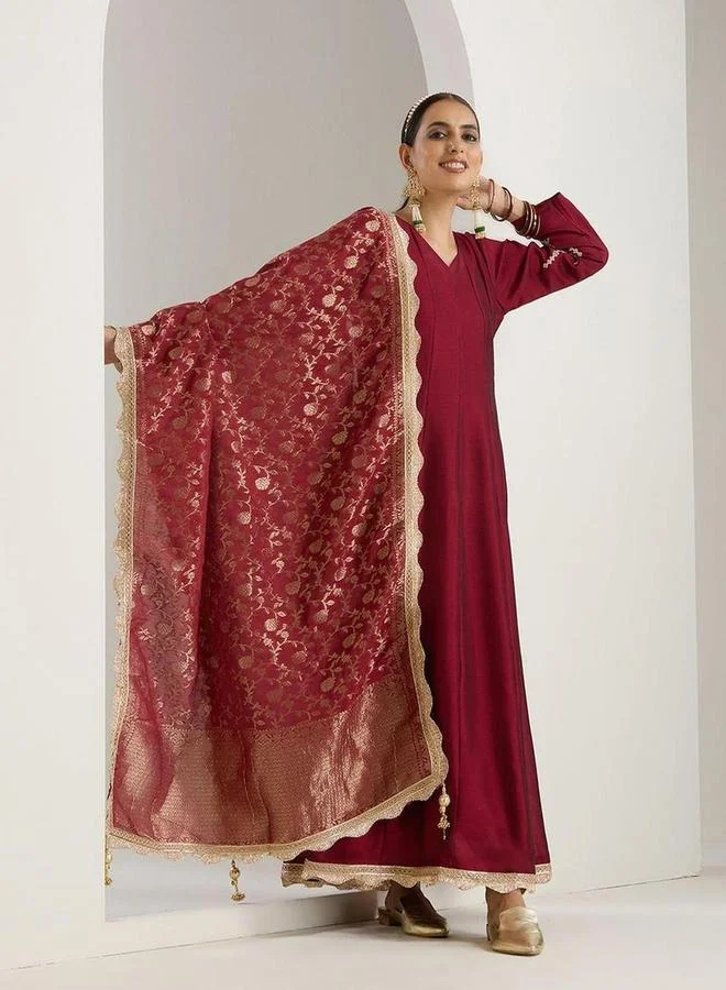 آي شين فستان ماكسي نسائي من إيشين بياقة على شكل حرف  وتفاصيل دانتيل