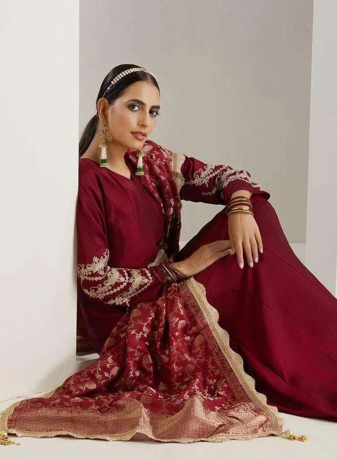 آي شين فستان ماكسي نسائي من إيشين بياقة على شكل حرف  وتفاصيل دانتيل