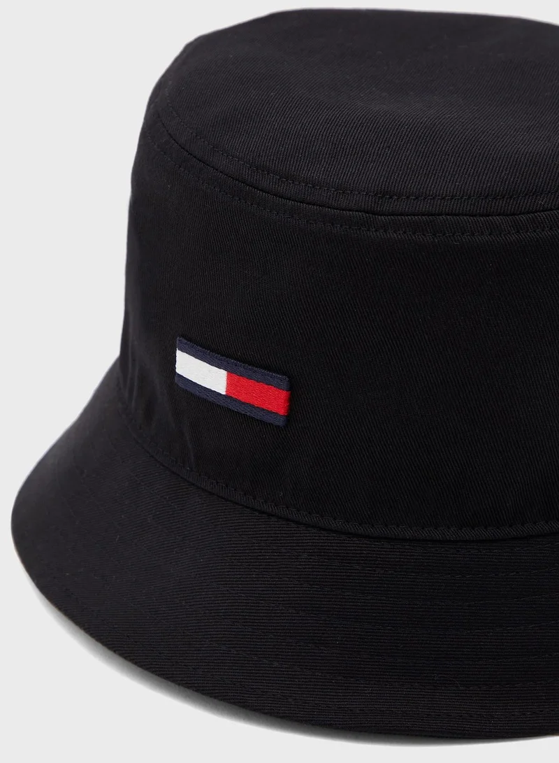 TOMMY JEANS Logo Flag Bucket Hat