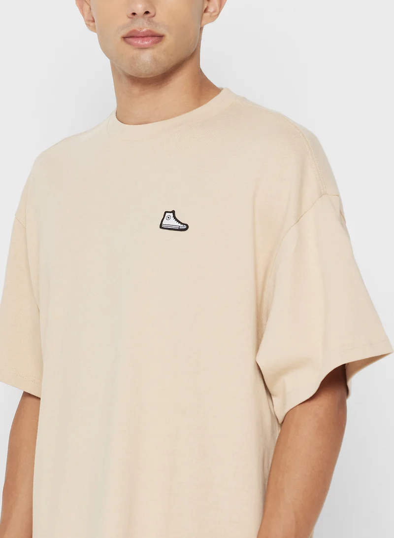 CONVERSE Loose Fit Sneaker Patch Back T-Shirt