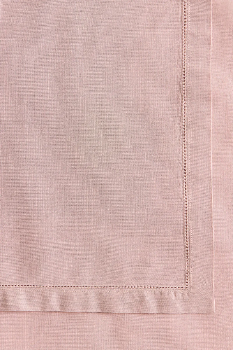 اتش اند ام غطاء طاولة من القطن