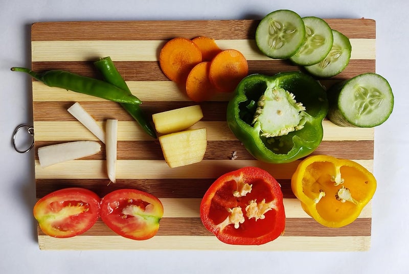Mystte Mystte Wood Cutting Board Large with Hanging Ring for Chopping Fruits Vegetables Meat Bread Cheese Recctangle Design 30x20 cm - Image 2