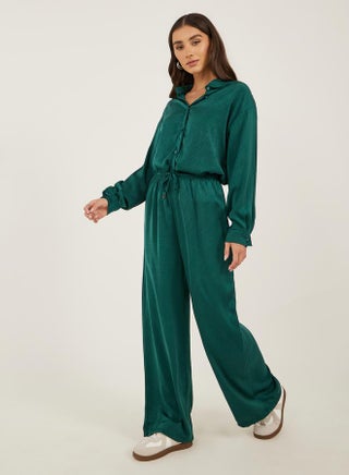 Women Green Textured Satin Shirt and Wide Leg Trousers Co-Ords - pzsku/Z1511D9020F6E46E5605DZ/45/1743695915/b2daf9f0-9064-42b6-be00-5a2a0bf7e315