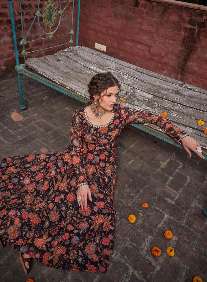 ساسافراس أسود مطبوع أناركالي كورتا مع بنطلون مستقيم - Image 1