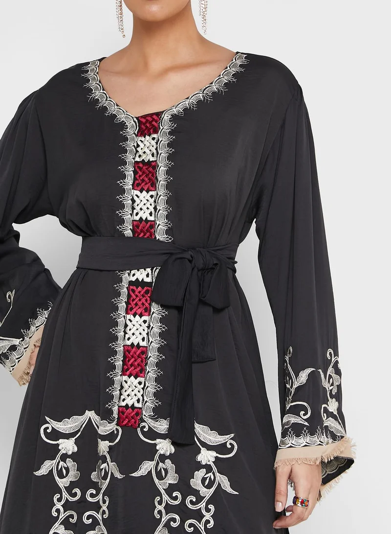 hayas closet Embellished Belted Jalabiya