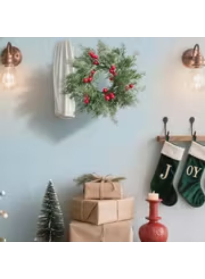 إيروريكس إكليل شمعة صناعي مع توت هولي وإبر صنوبر واقعية - Image 4