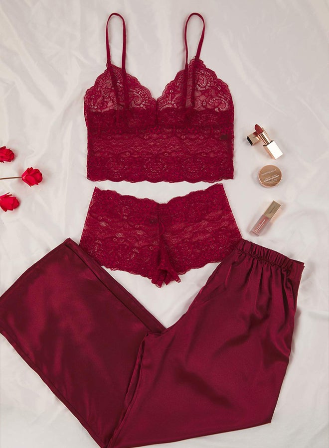 trendyol طقم مهر من 3 قطع بلون بورجوندي: حمالة صدر من الدانتيل، وسروال داخلي ساتان، وطقم بيجامة منسوجة - Image 2