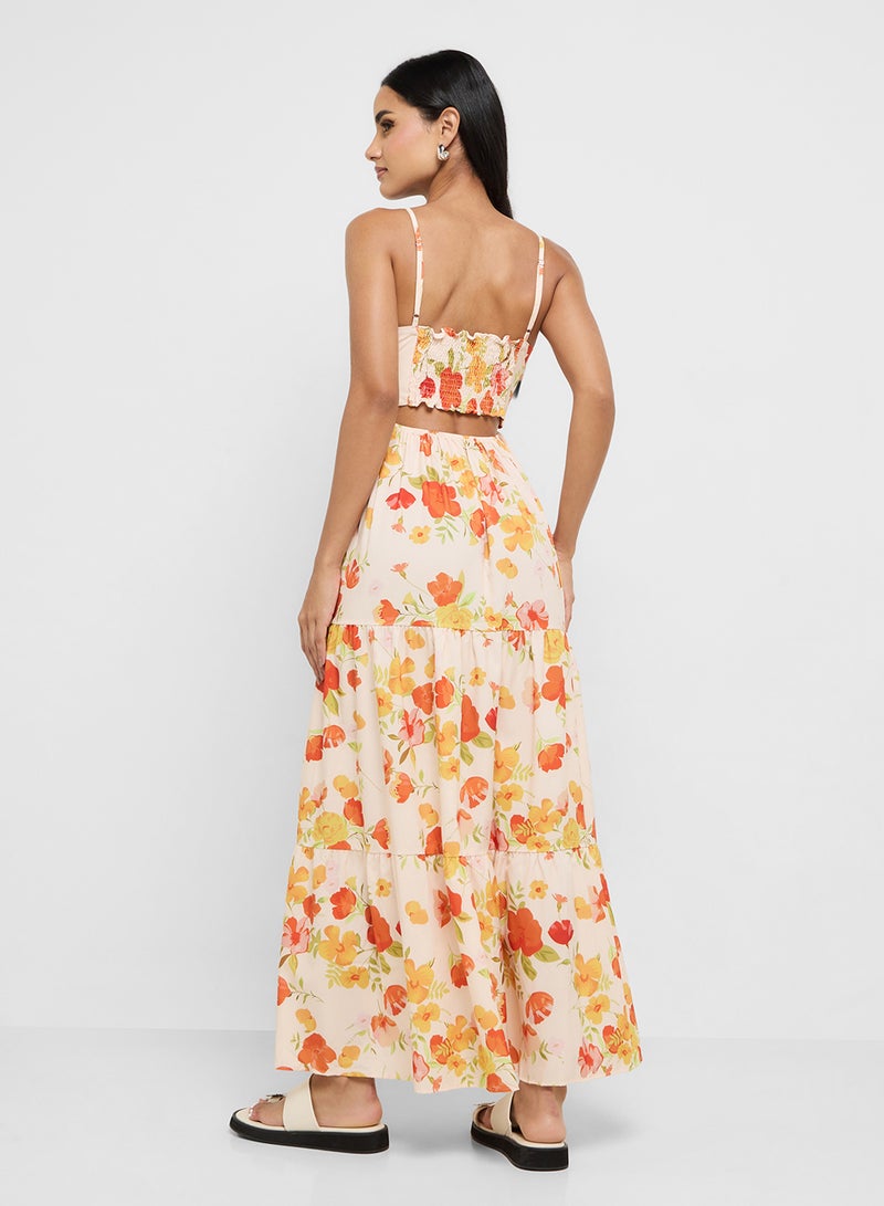 جينجر فستان صيفي مزين بالزهور مع تفاصيل مقصوصة وأشرطة - Image 2