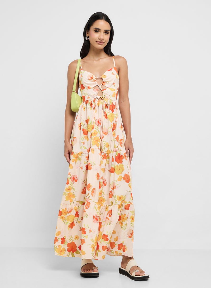 جينجر فستان صيفي مزين بالزهور مع تفاصيل مقصوصة وأشرطة - Image 4