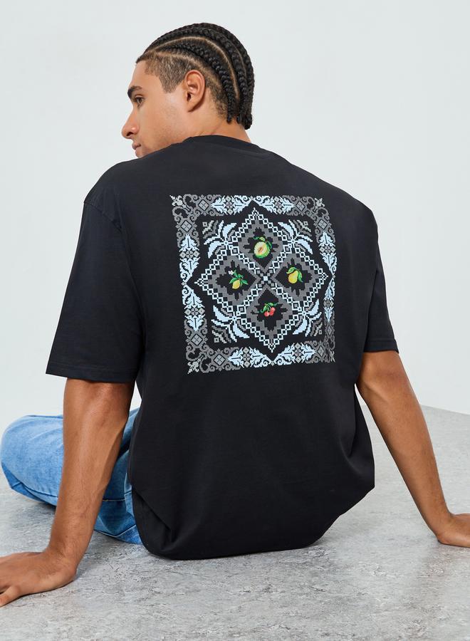 Styli Men Black Graphic Oversized T-Shirt - Image 3