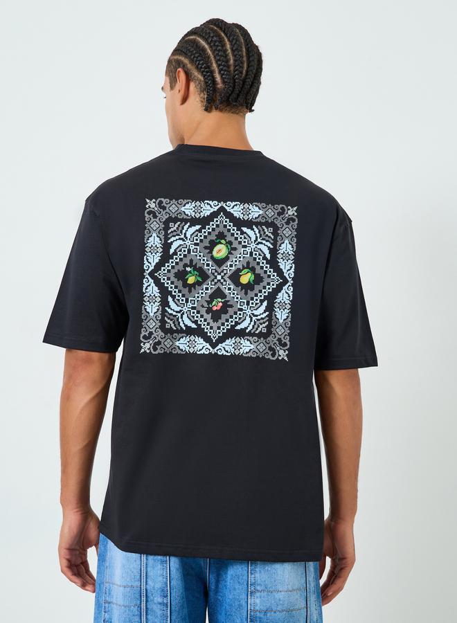 Styli Men Black Graphic Oversized T-Shirt - Image 5