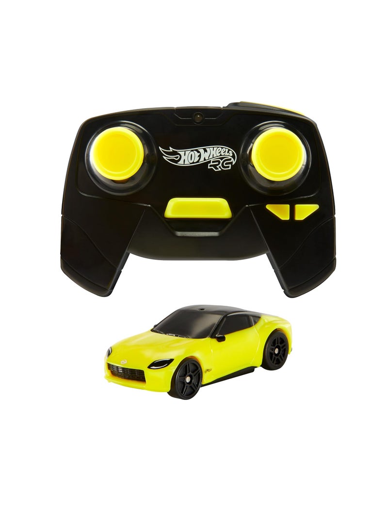 Hot Wheels Hot Wheels Nissan Z 1:64 Remote Controlled Car  - Image 1