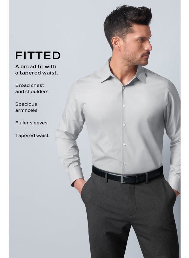 Van Heusen قميص رجال بوبلين ضيق بياقة مدببة بلون ماغنتا، مقاس 15.5" للرقبة و32"-33" للكم (م) - Image 5